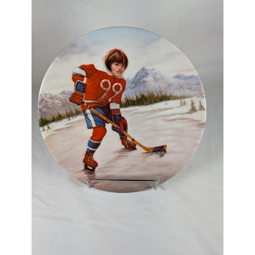 Vague Shadows Ltd The Hockey Player Decorative Plate Gregory Perillo Vintage